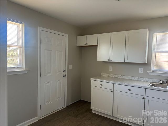 509 Skipwith Place, Charlotte, NC 28217