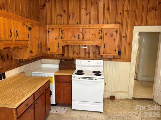 114 Hampton Street, Chester, SC 29706
