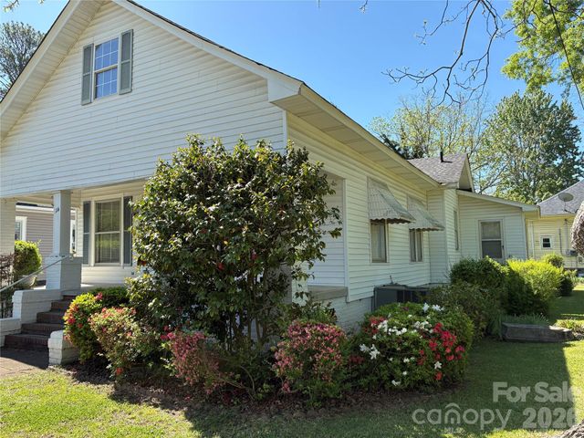 114 Hampton Street, Chester, SC 29706