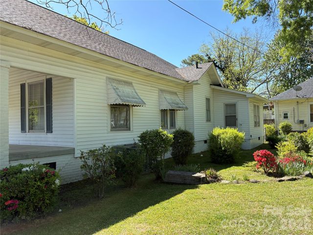 114 Hampton Street, Chester, SC 29706