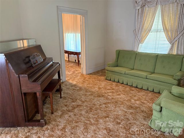 114 Hampton Street, Chester, SC 29706