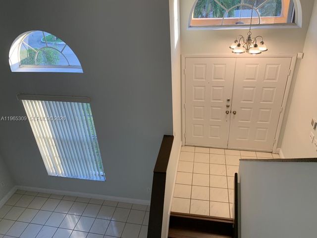 12447 NW 7th St, Miami, FL 33182