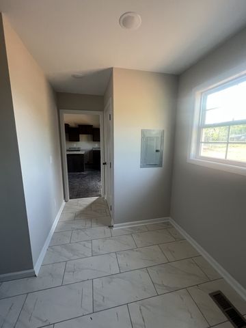 398 N Harris Rd, Portland, TN 37148