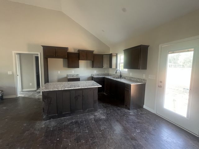 398 N Harris Rd, Portland, TN 37148