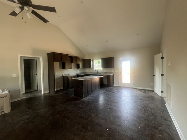 398 N Harris Rd, Portland, TN 37148