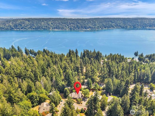 3851 Ambleside Lane NE, Bremerton, WA 98311