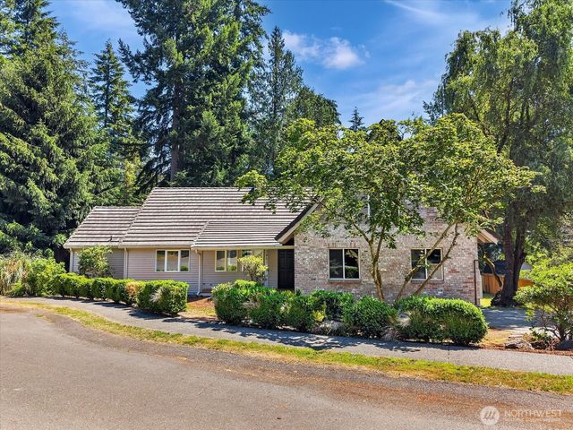 3851 Ambleside Lane NE, Bremerton, WA 98311