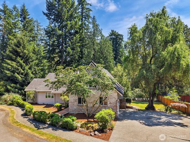 3851 Ambleside Lane NE, Bremerton, WA 98311