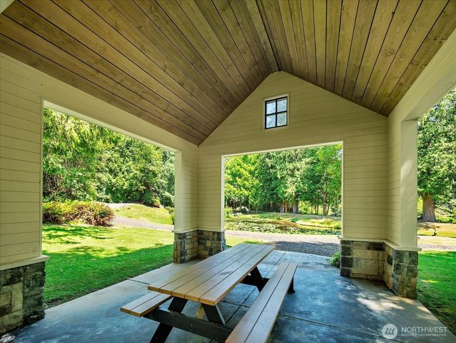 3851 Ambleside Lane NE, Bremerton, WA 98311