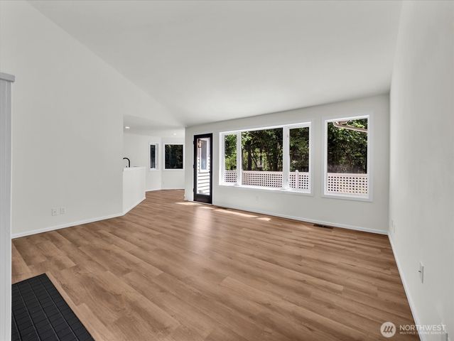 3851 Ambleside Lane NE, Bremerton, WA 98311