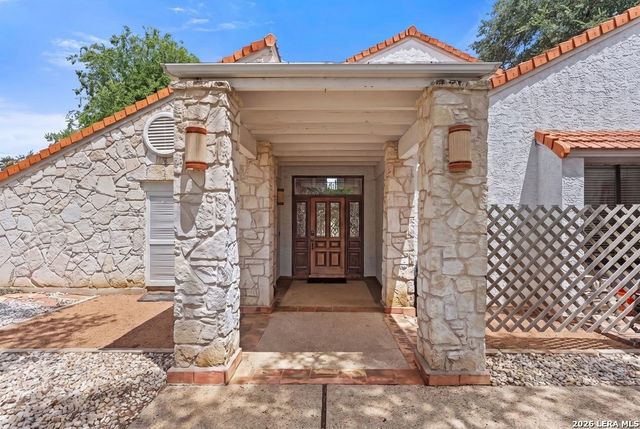 3915 Hunters Crest St, San Antonio, TX 78230