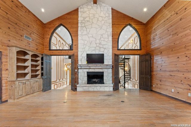 3915 Hunters Crest St, San Antonio, TX 78230