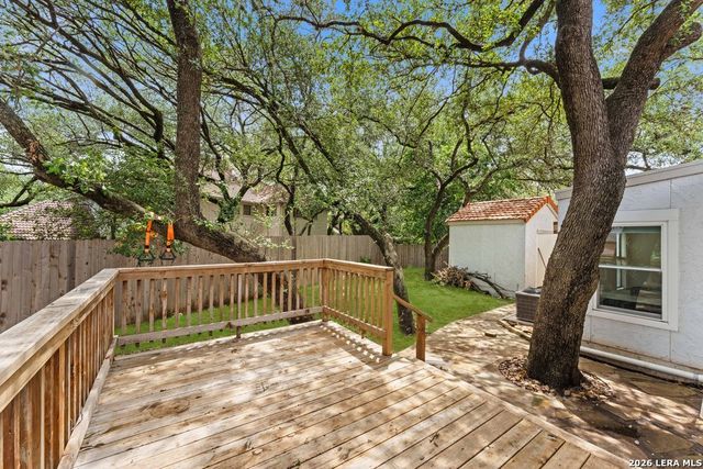 3915 Hunters Crest St, San Antonio, TX 78230