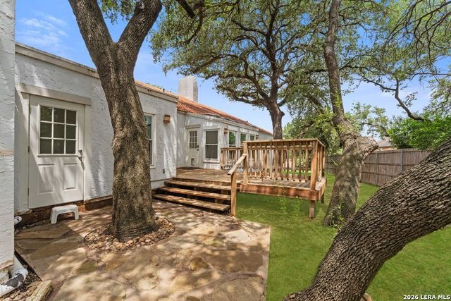 3915 Hunters Crest St, San Antonio, TX 78230
