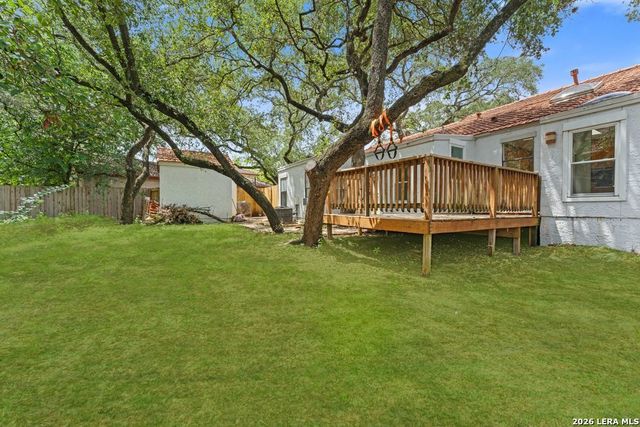 3915 Hunters Crest St, San Antonio, TX 78230