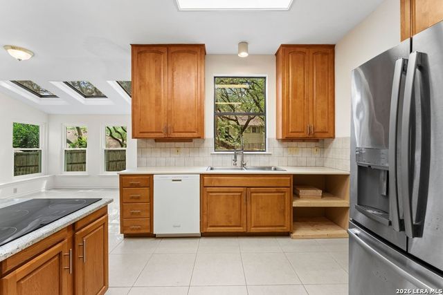 3915 Hunters Crest St, San Antonio, TX 78230