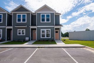 629 Jacks Crossing Road, Hubert, NC 28539