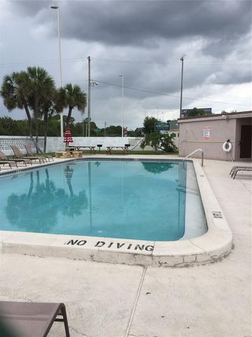 9119 TUDOR DRIVE E102, Tampa, FL 33615