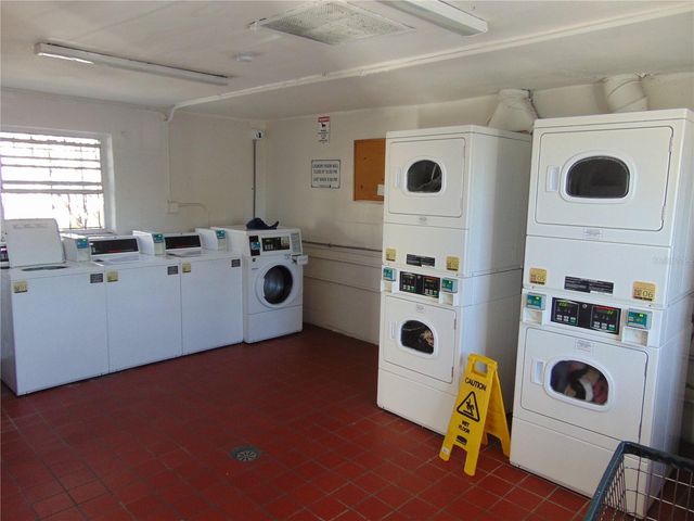 9119 TUDOR DRIVE E102, Tampa, FL 33615