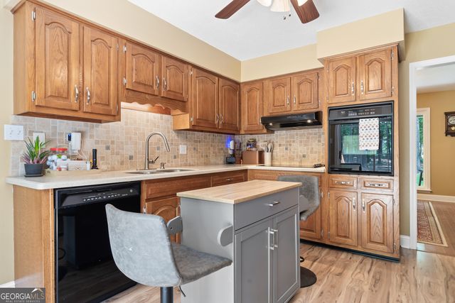 69 Club Forest Drive, Tennille, GA 31089