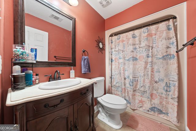 69 Club Forest Drive, Tennille, GA 31089