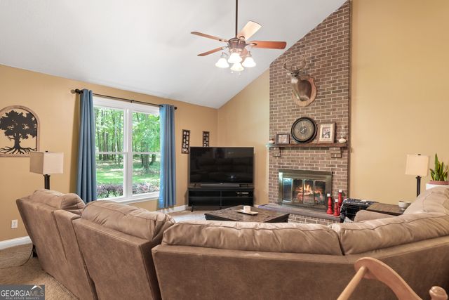 69 Club Forest Drive, Tennille, GA 31089