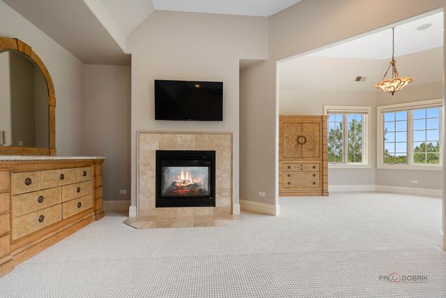 5 Jennifer Court, Barrington, IL 60010