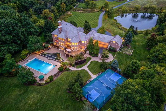 5 Jennifer Court, Barrington, IL 60010