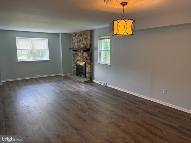 290 LAWNDALE AVE, King Of Prussia, PA 19406