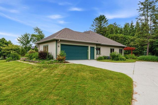 390 Woodlake ROAD, Kohler, WI 53044
