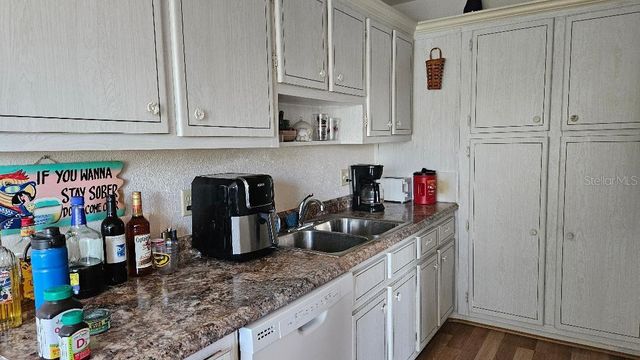 11225 82ND AVENUE N 309, Seminole, FL 33772