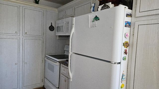 11225 82ND AVENUE N 309, Seminole, FL 33772