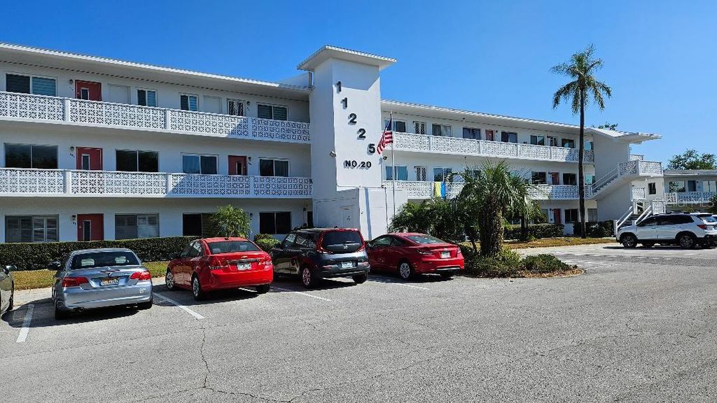 11225 82ND AVENUE N 309, Seminole, FL 33772