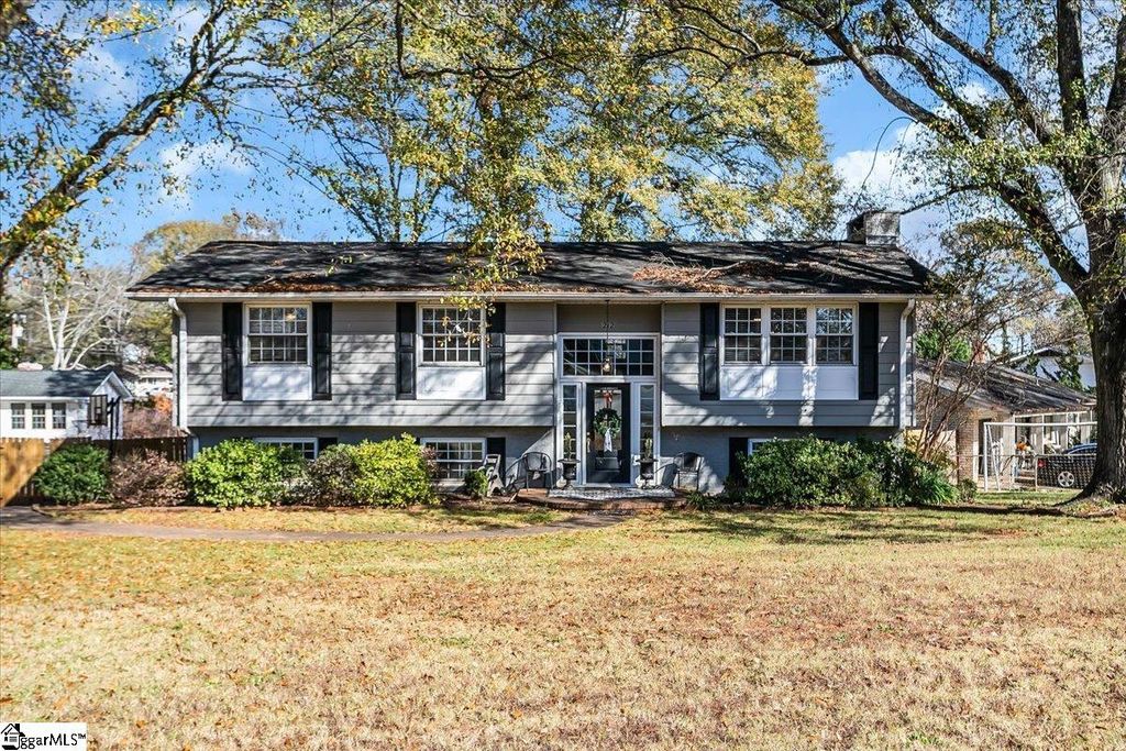 212 Shallowford Road, Greenville, SC 29607