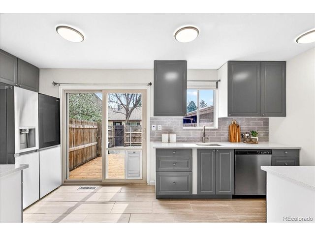 4419 W Ponds Cir, Littleton, CO 80123