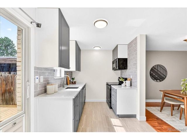 4419 W Ponds Cir, Littleton, CO 80123