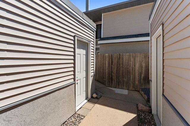 1224 Wagon Wheel Road, Hopkins, MN 55343