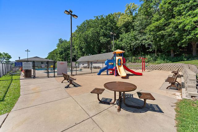 1224 Wagon Wheel Road, Hopkins, MN 55343