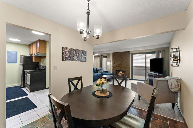 1224 Wagon Wheel Road, Hopkins, MN 55343