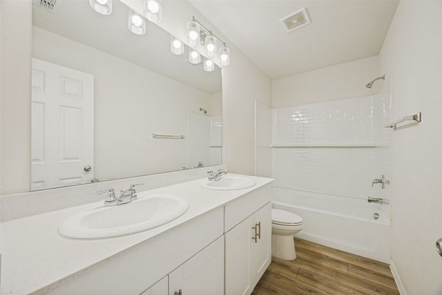 400 Alton Street, Van Alstyne, TX 75495