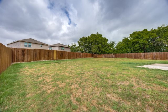 400 Alton Street, Van Alstyne, TX 75495