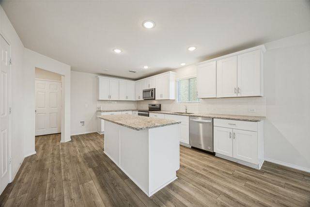 400 Alton Street, Van Alstyne, TX 75495