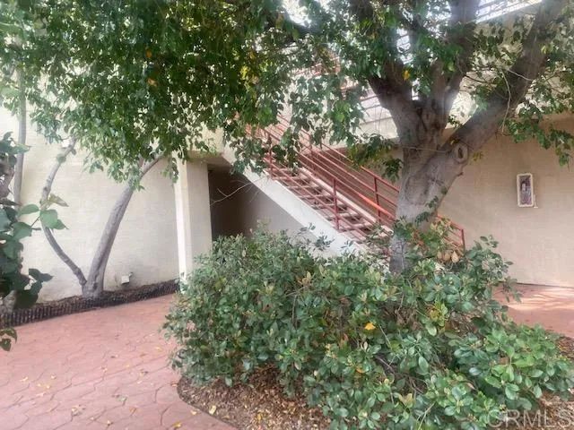 390 E Madison E, El Cajon, CA 92020