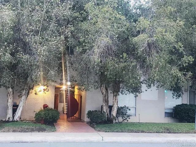 390 E Madison E, El Cajon, CA 92020