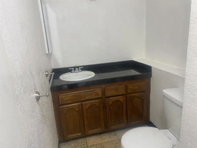 390 E Madison E, El Cajon, CA 92020