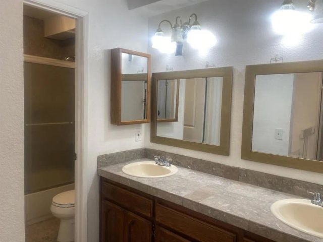 390 E Madison E, El Cajon, CA 92020