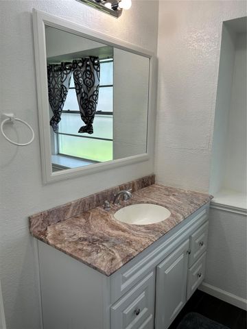 11127 Sageview Drive, Houston, TX 77089