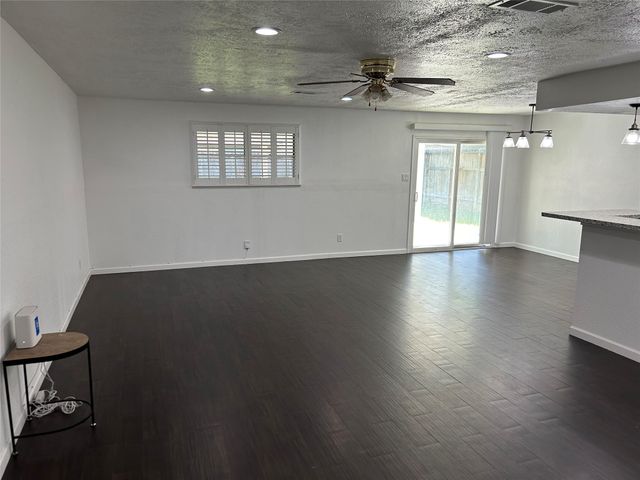 11127 Sageview Drive, Houston, TX 77089