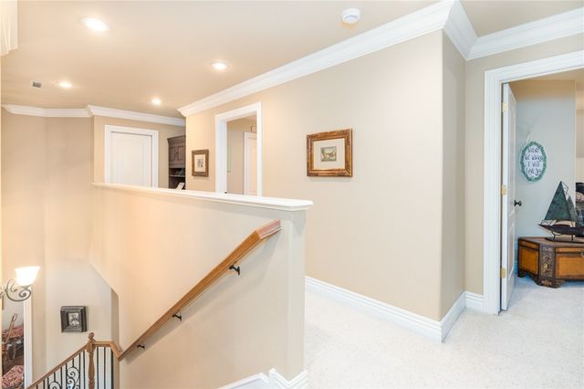 2468 N Covington Park Boulevard, Fayetteville, AR 72703