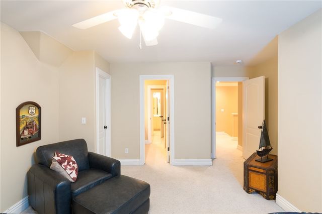 2468 N Covington Park Boulevard, Fayetteville, AR 72703